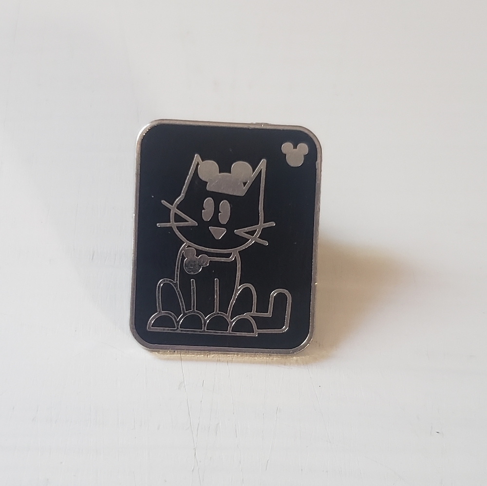 Disney Silhouette Cat Pin